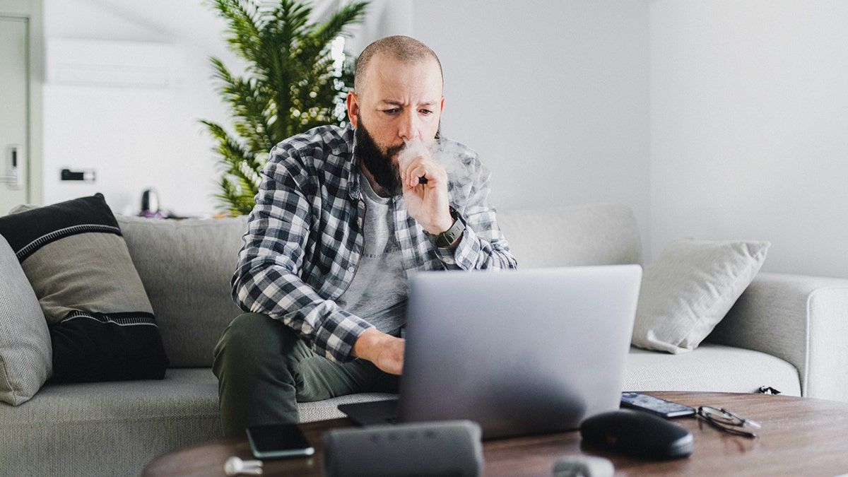 Online vape sellers exposed for failing to comply with safety restrictions