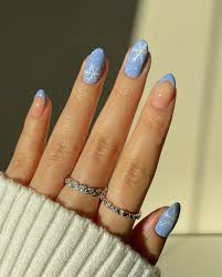 Seasonal Nail Art Guide: From Summer Brights to Winter Glam