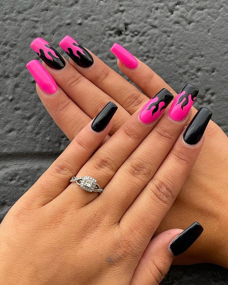 Nail Art That Pops: Duck-Inspired, Floral Fantasy & Pink-Black Power